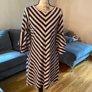 EUC New York & Company Stretch Navy Blue, White & Pink Bell Sleeve Dress